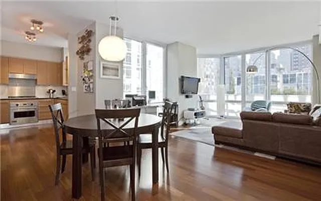 Sold by Eychner | media 22