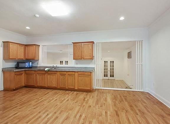 5th image of 4759 Franklin Ave