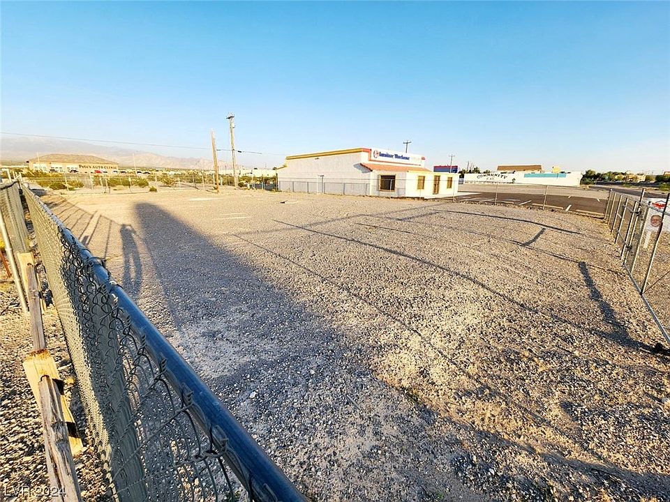 2nd image of 231 S Frontage Rd