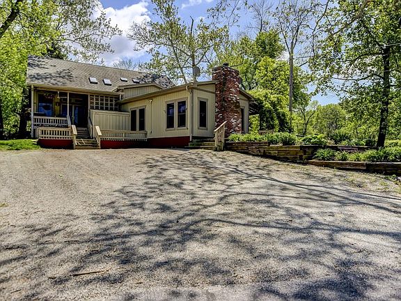 2nd image of 18 Willow Ln
