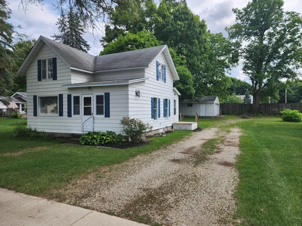150 E Orchard St, Delton, MI 49046