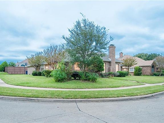 2nd image of 2606 Oak Point Dr