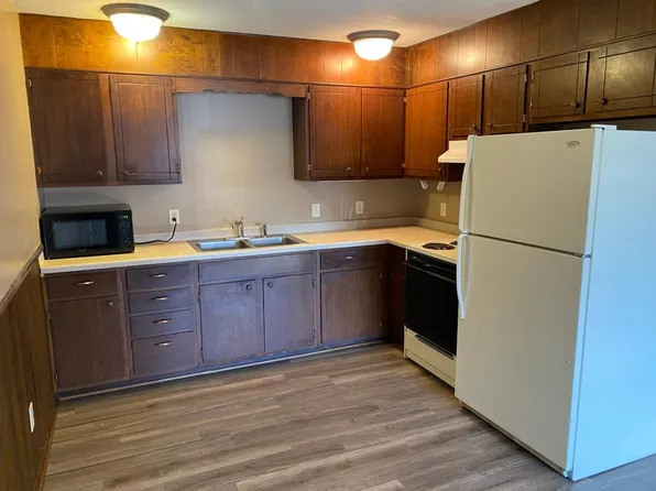 635 Pine St #4, Prescott, WI 54021