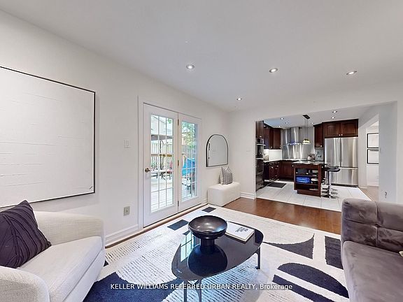 5th image of 158 Walton Dr