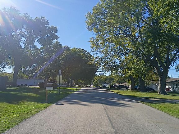 5th image of 304 SE 15th St