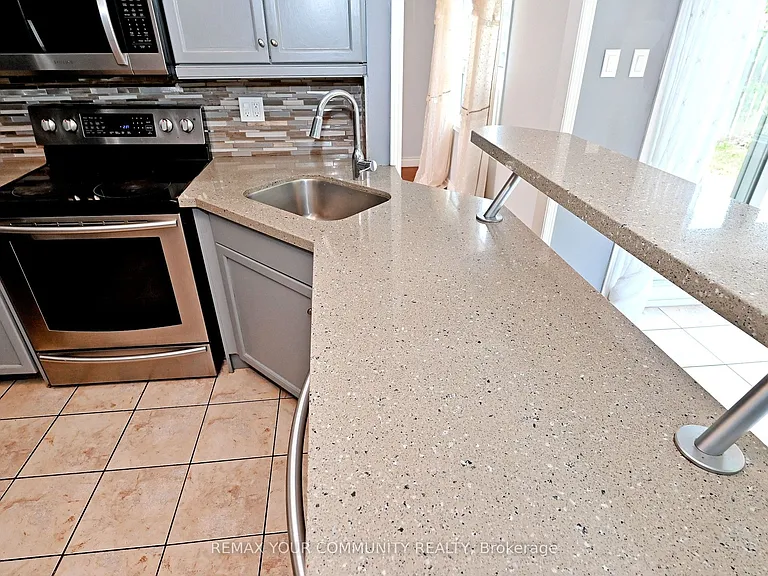 35 Dakin Dr — Photo 16