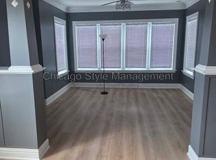 9517 S Escanaba Ave #1, Chicago, IL 60617