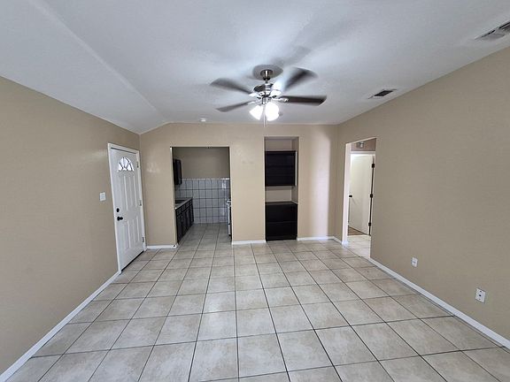 5th image of 1016 Blanco Rd APT 104