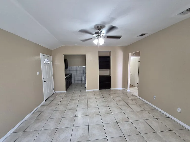 1016 Blanco Rd #104 — Photo 5
