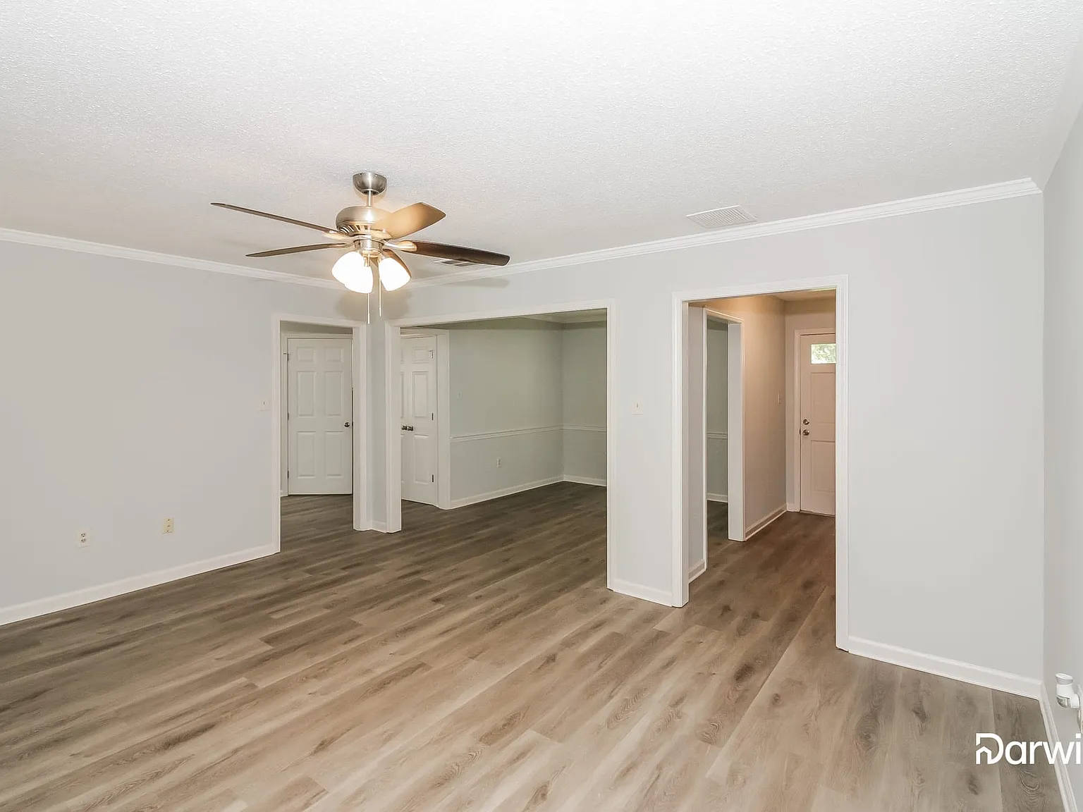 3 bed, 2.0 bath, 1445 sqft, $1,765 — Photo 3