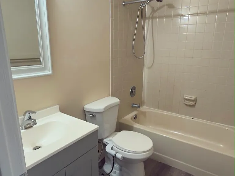 224 Crown Prince Dr #224 — Photo 6
