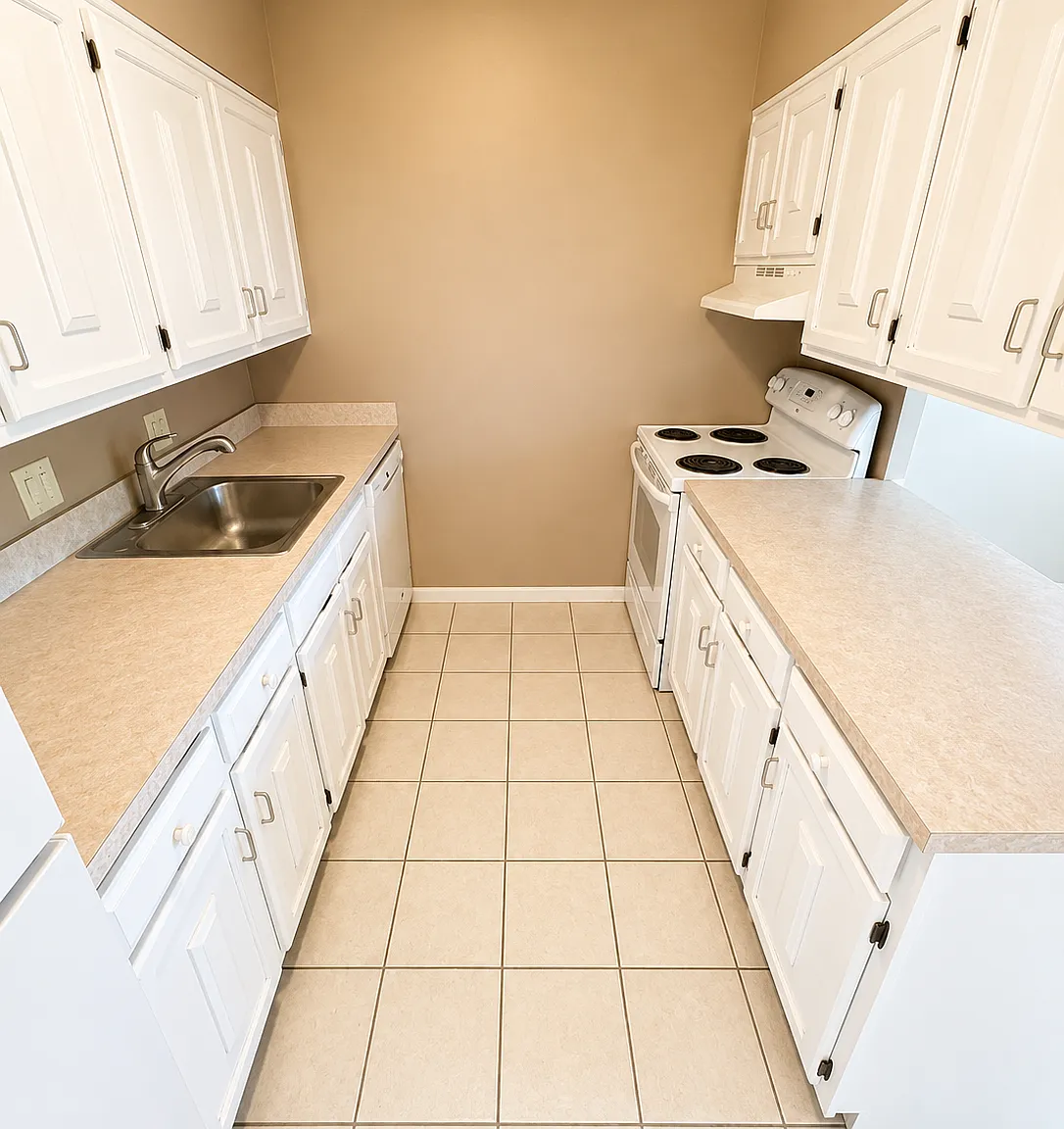 2 bed, 1.5 bath, 1000 sqft, $1,049 — Photo 2