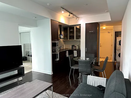 14 York St #1310 Photo 1