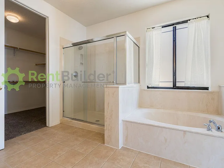 620 3rd St NE — Photo 14
