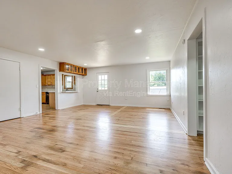4608 N Libby Ave — Photo 4