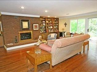 11 Oakway Cir, Greenville, SC 29615