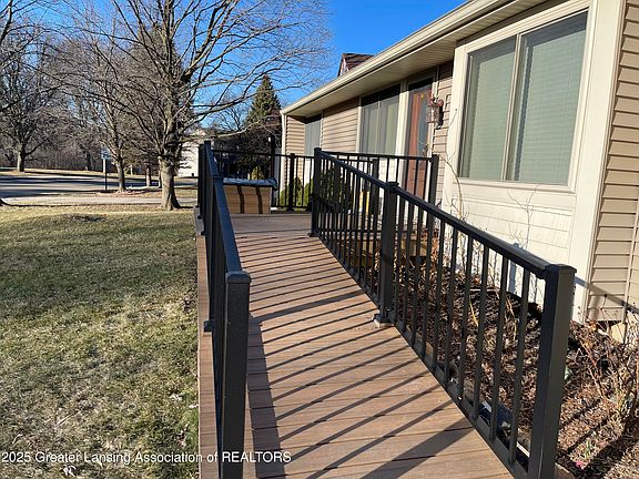 3rd image of 331 Park Meadows Dr