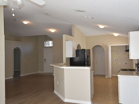 5th image of 13024 Waterbourne Dr