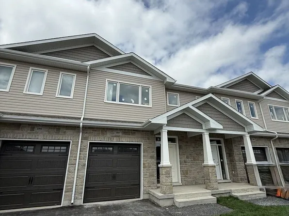 192 Heritage Park Dr, Greater Napanee, ON K7R 0C8