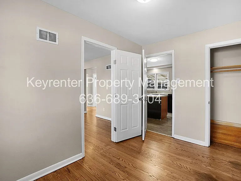 236 S Cadillac Dr — Photo 11