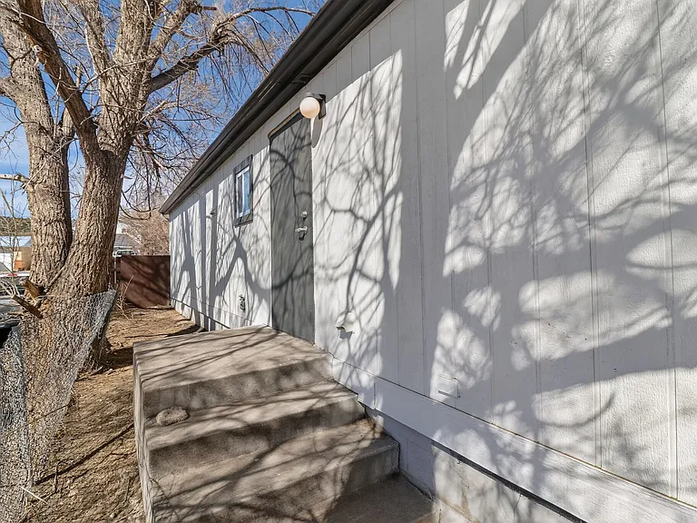 1134 Robinson Ave — Photo 18
