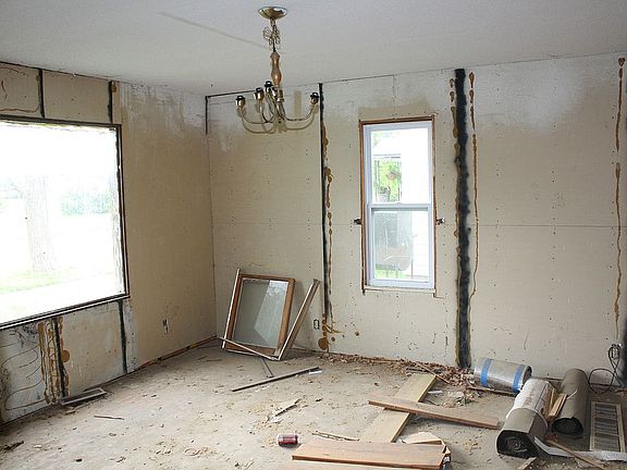3rd image of 506 S Madison St