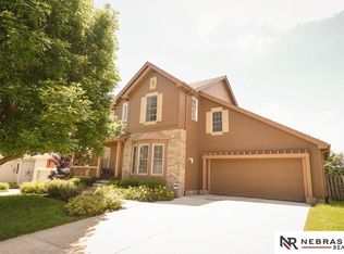 9610 S 27th St, Bellevue, NE 68147