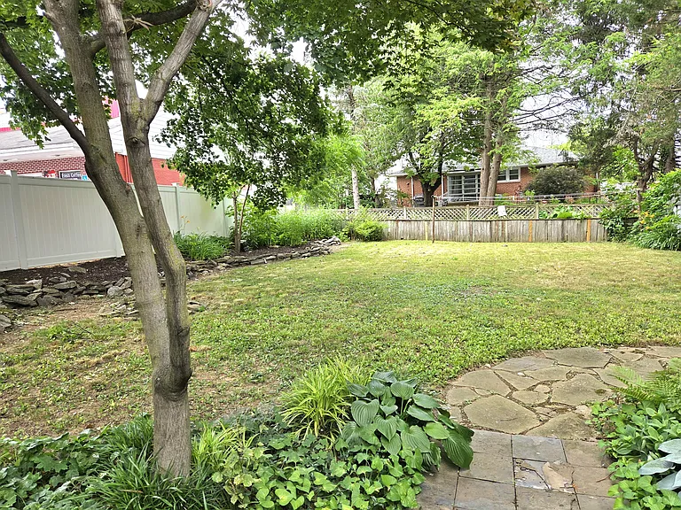 179 N Main St #1 — Photo 22