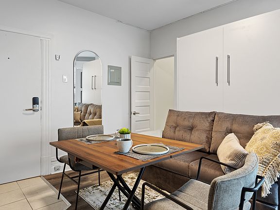4th image of 360 Friel St #871470
