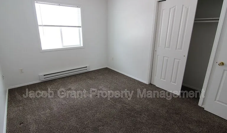 375 Golden St #3 — Photo 13