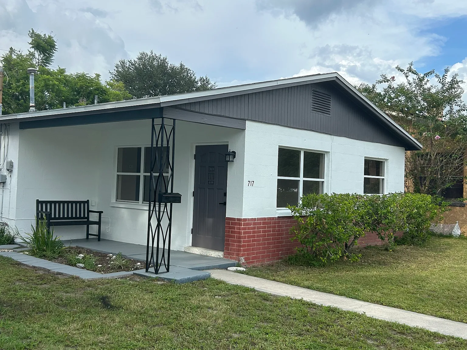 2 bed, 1060 sqft, $1,995 — Photo 2