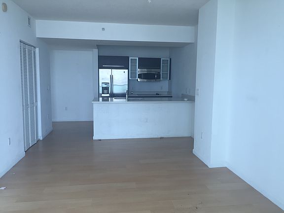 4th image of 333 NE 24th St APT 302