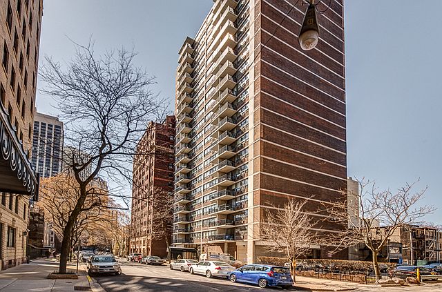 1st image of 2740 N Pine Grove Ave APT 14H