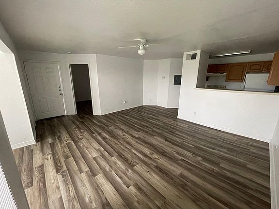 4th image of 4716 Walden Cir APT 1636