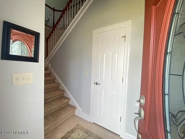 3 bed, 2.0 bath, 1402 sqft, $1,650 — Photo 3