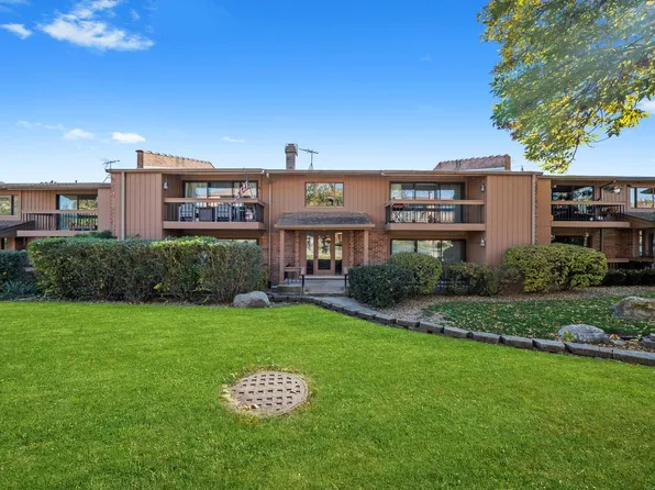 8094 Garfield Ave APT 4-3, Burr Ridge, IL 60527