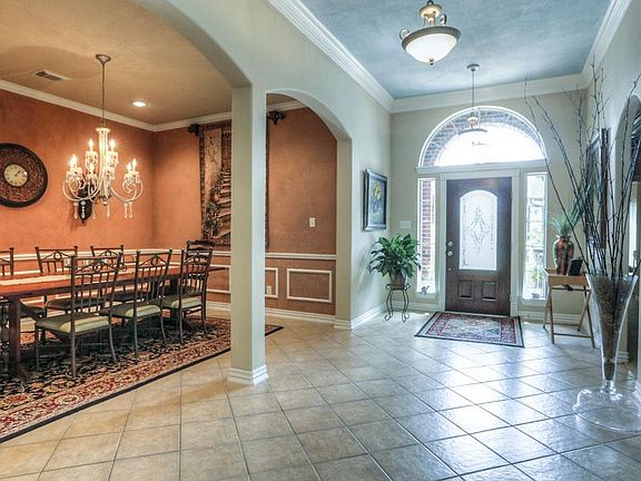 5th image of 15594 Guinevere Ln