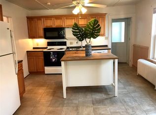 15 Dean Ave #2, Newport, RI 02840