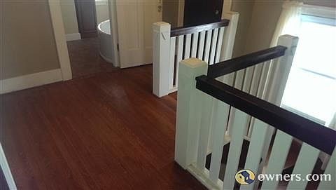 upstairs hallway/stairs