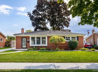 35453 Parkdale St, Livonia, MI 48150