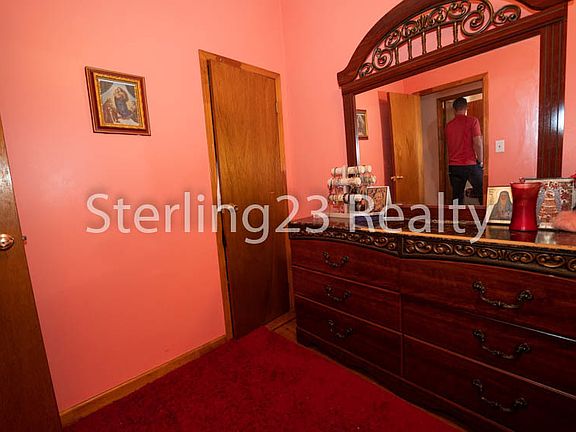 5th image of 20-66 37th St #1