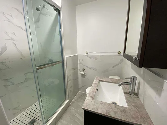 Rented by Premier Metro Realty Corp | media 10