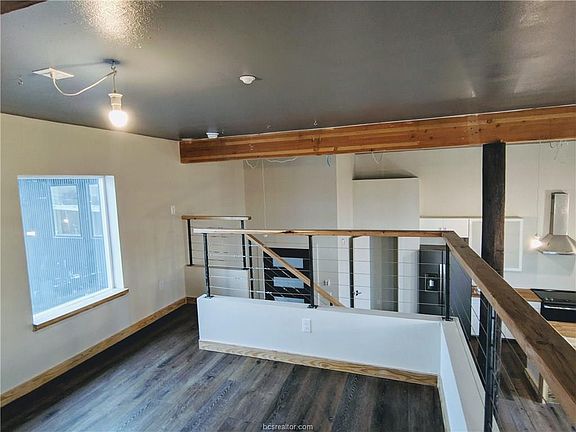 5th image of 305 N Parker Ave APT 126
