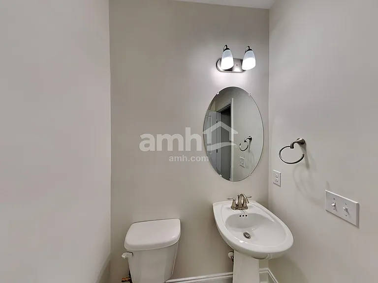 1127 Amberly Way — Photo 8