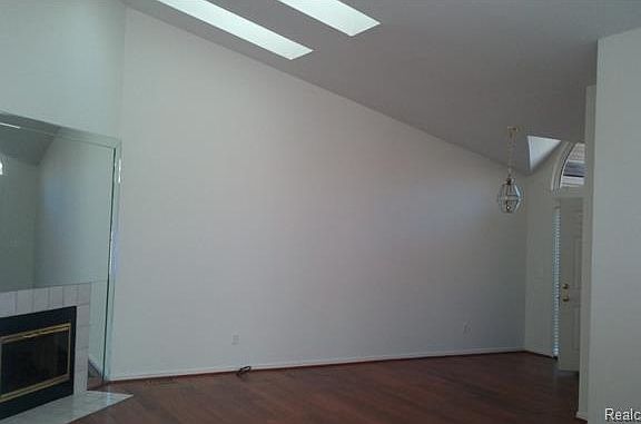 3rd image of 19177 Meadowridge Dr