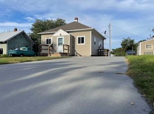 725 N 13th Ave, Broken Bow, NE 68822
