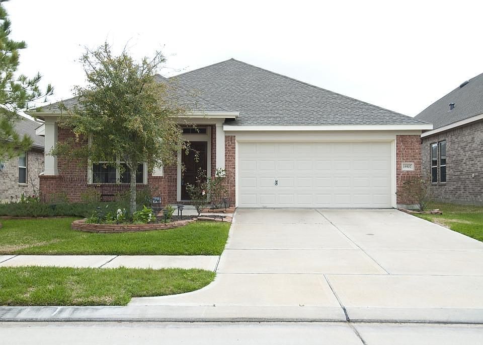 1st image of 19507 Dunlay Springs Dr