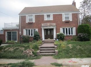 13755 226th St, Springfield Gardens, NY 11413