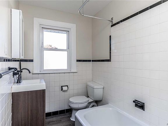 5th image of 55 Nieman Ave