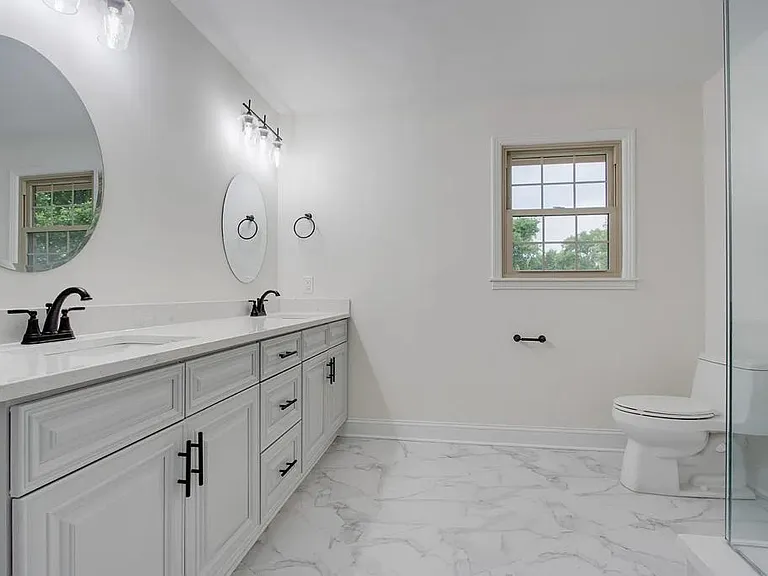 Lakeridge Dr — Photo 23